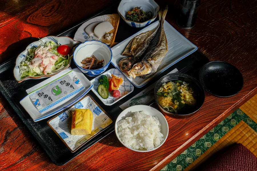 【STEP2】“朝・昼・夜”で変える食事バランス｜肌と輪郭を整える